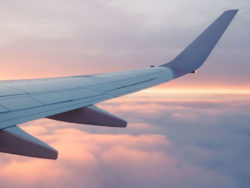 Aerospace Von Roll - Flugzeug im Sonnenuntergang